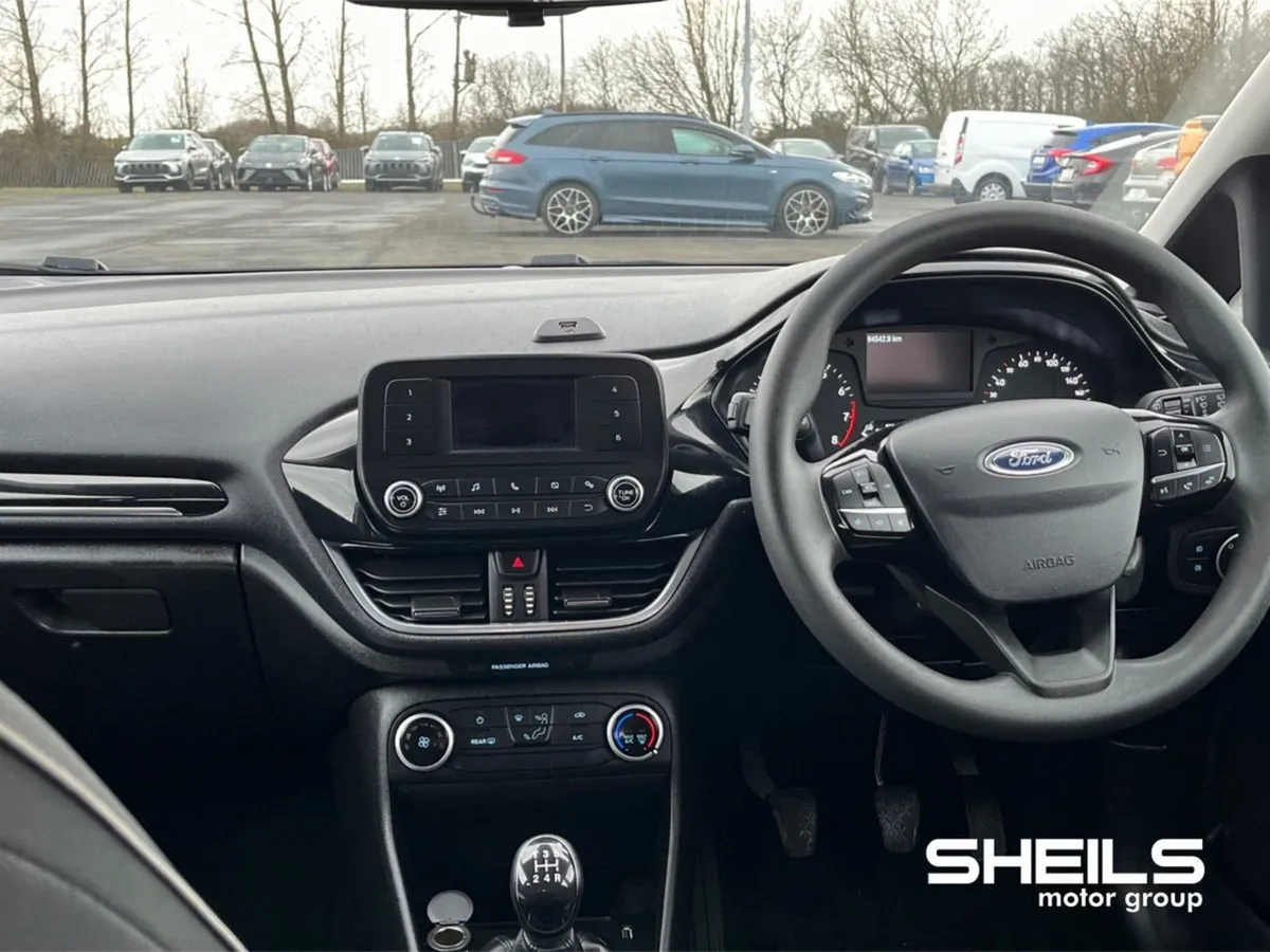 Ford Fiesta 1.1l 70 PS Zetec - Image 3