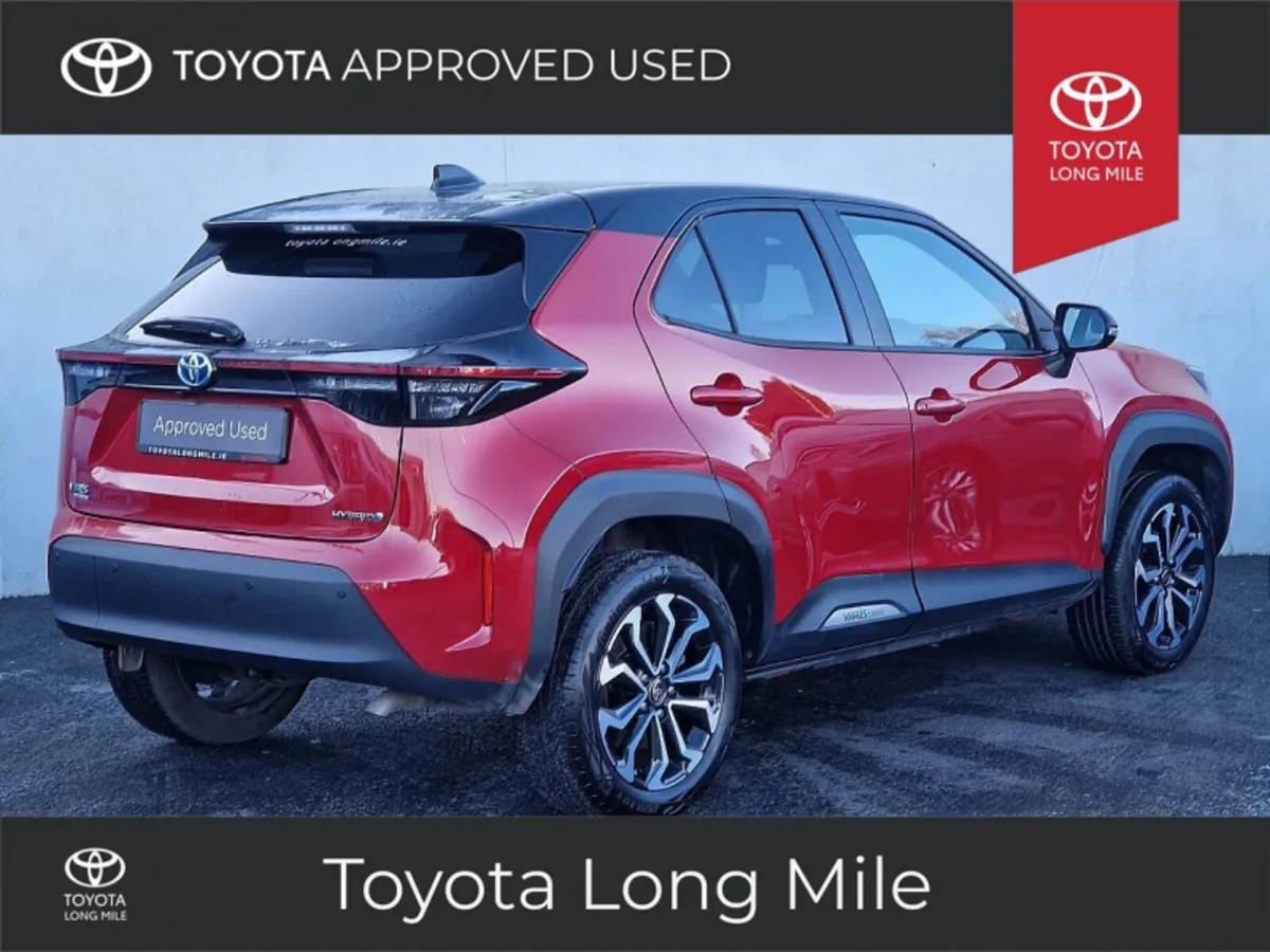 Toyota Yaris Cross 1.5 Hybrid Luna Sport 5DR - Image 3
