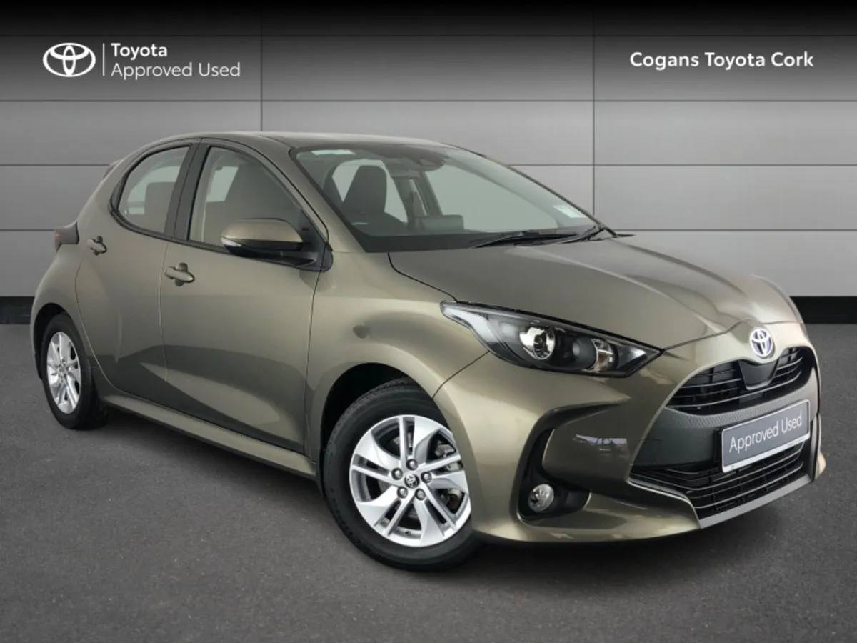Toyota Yaris 1.5 HYBRID LUNA 4DR AUTO - Image 1