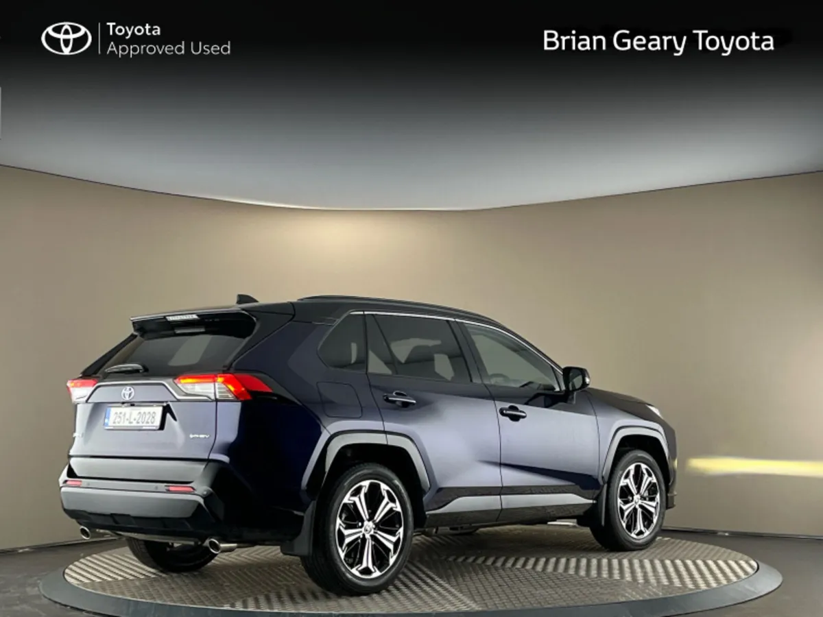 Toyota RAV4 PLUG-IN HYBRID SPORT - Image 2