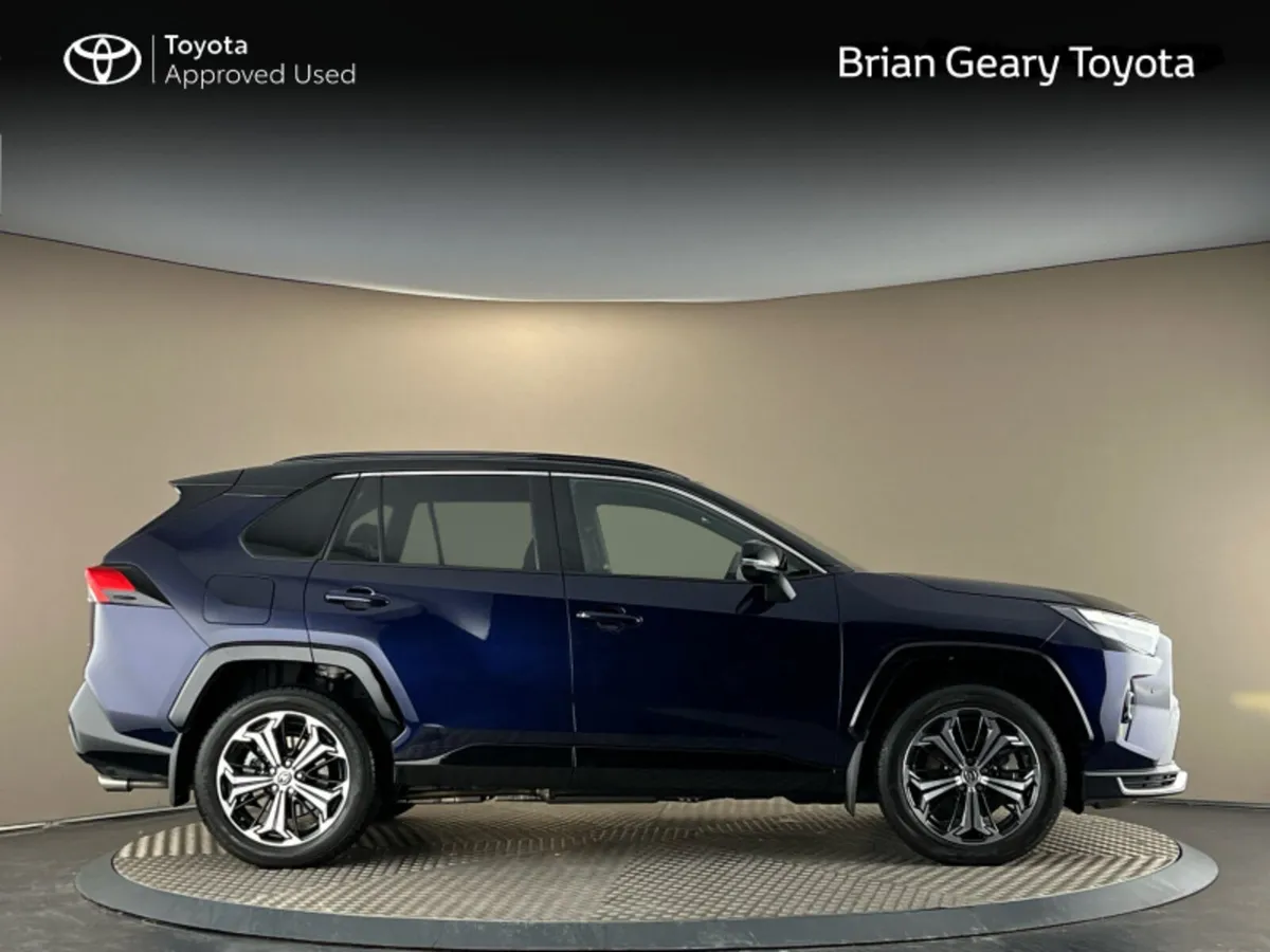 Toyota RAV4 PLUG-IN HYBRID SPORT - Image 3