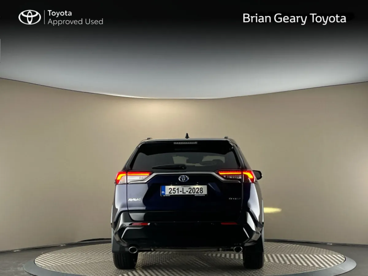 Toyota RAV4 PLUG-IN HYBRID SPORT - Image 4