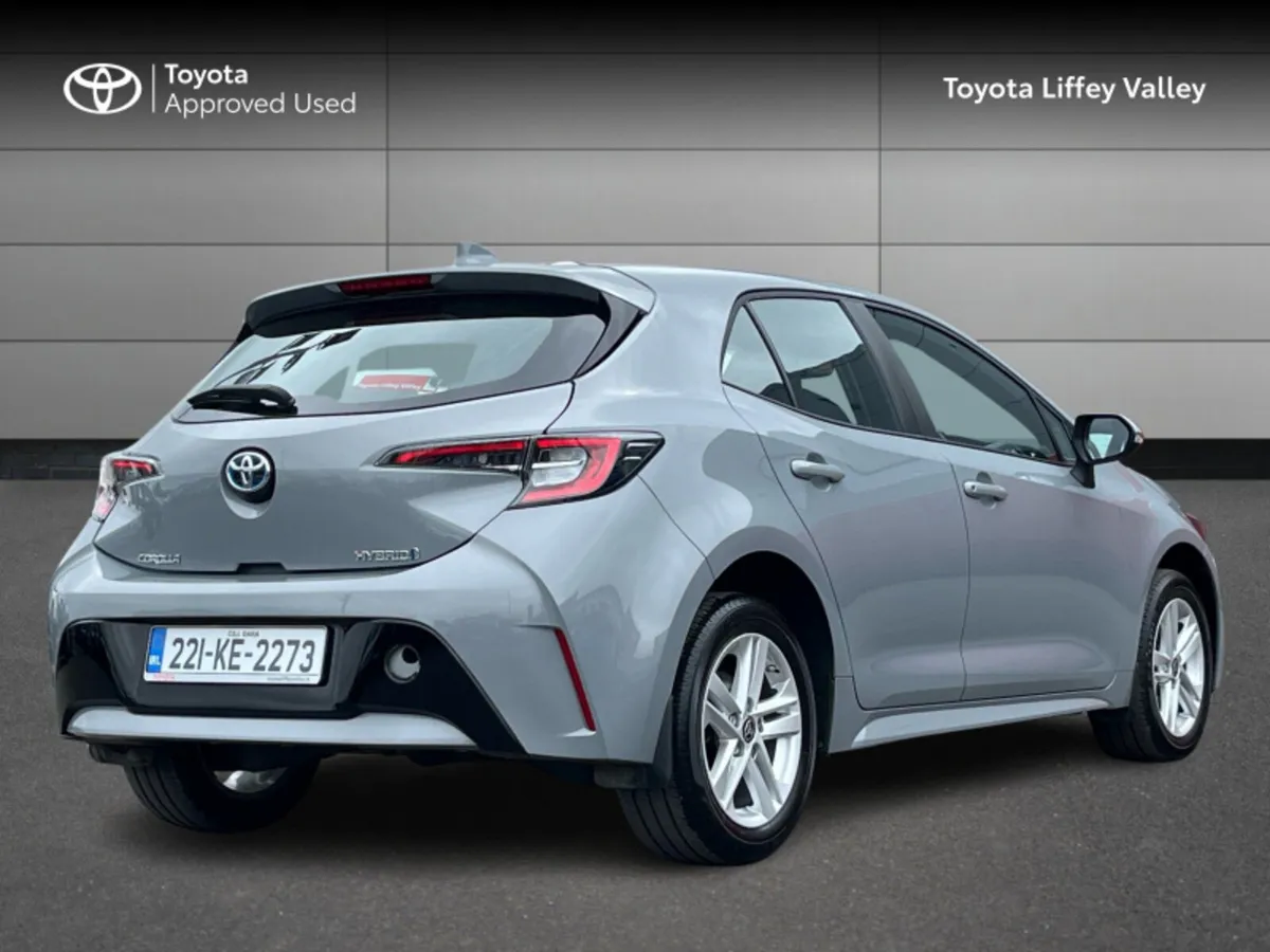 Toyota Corolla LUNA H/B 4DR AUTO HYBRID - Image 2