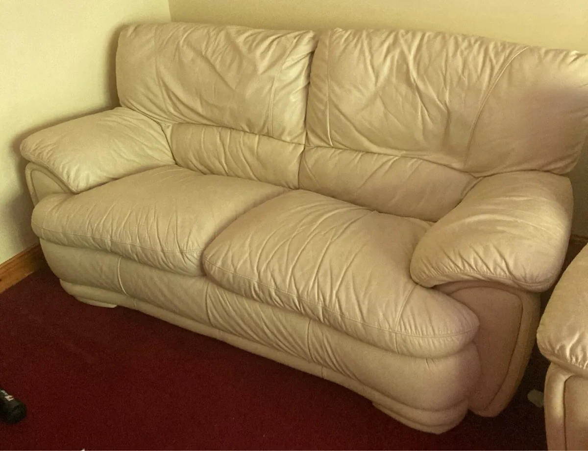 Cream leather 3 piece suite - Image 1