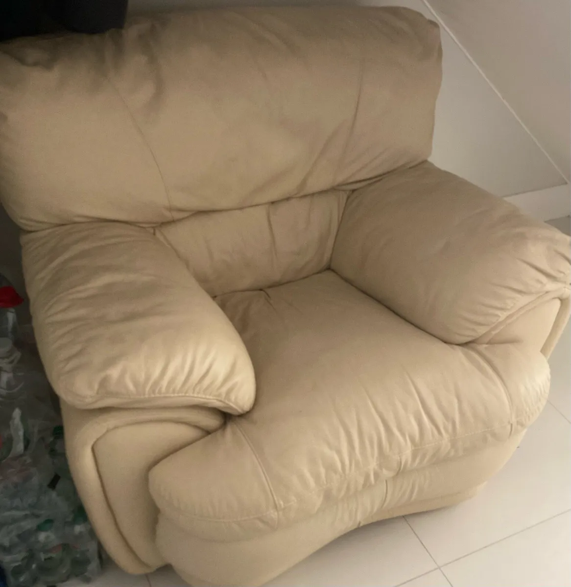 Cream leather 3 piece suite - Image 3