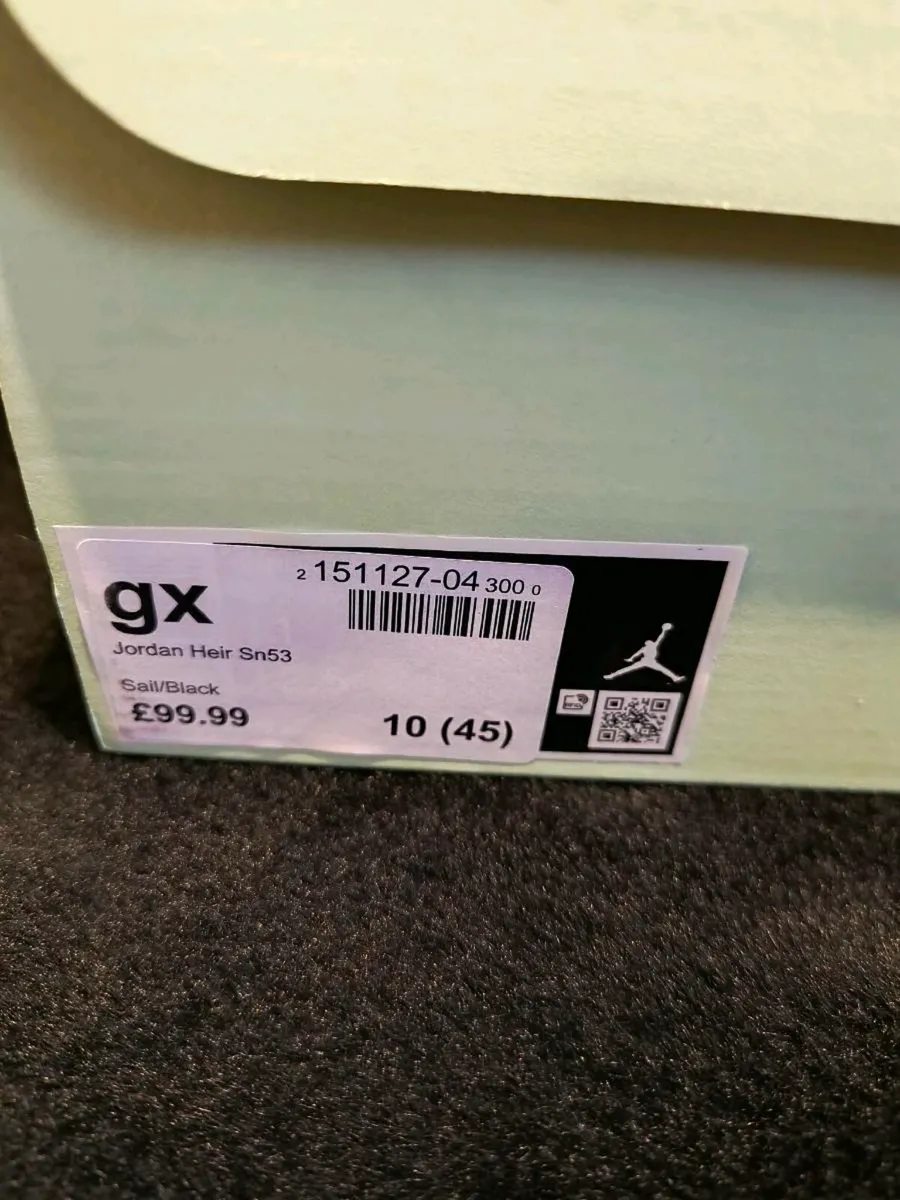 New Jordan Heir Sn53 Trainers Size UK10 EU45  box - Image 2