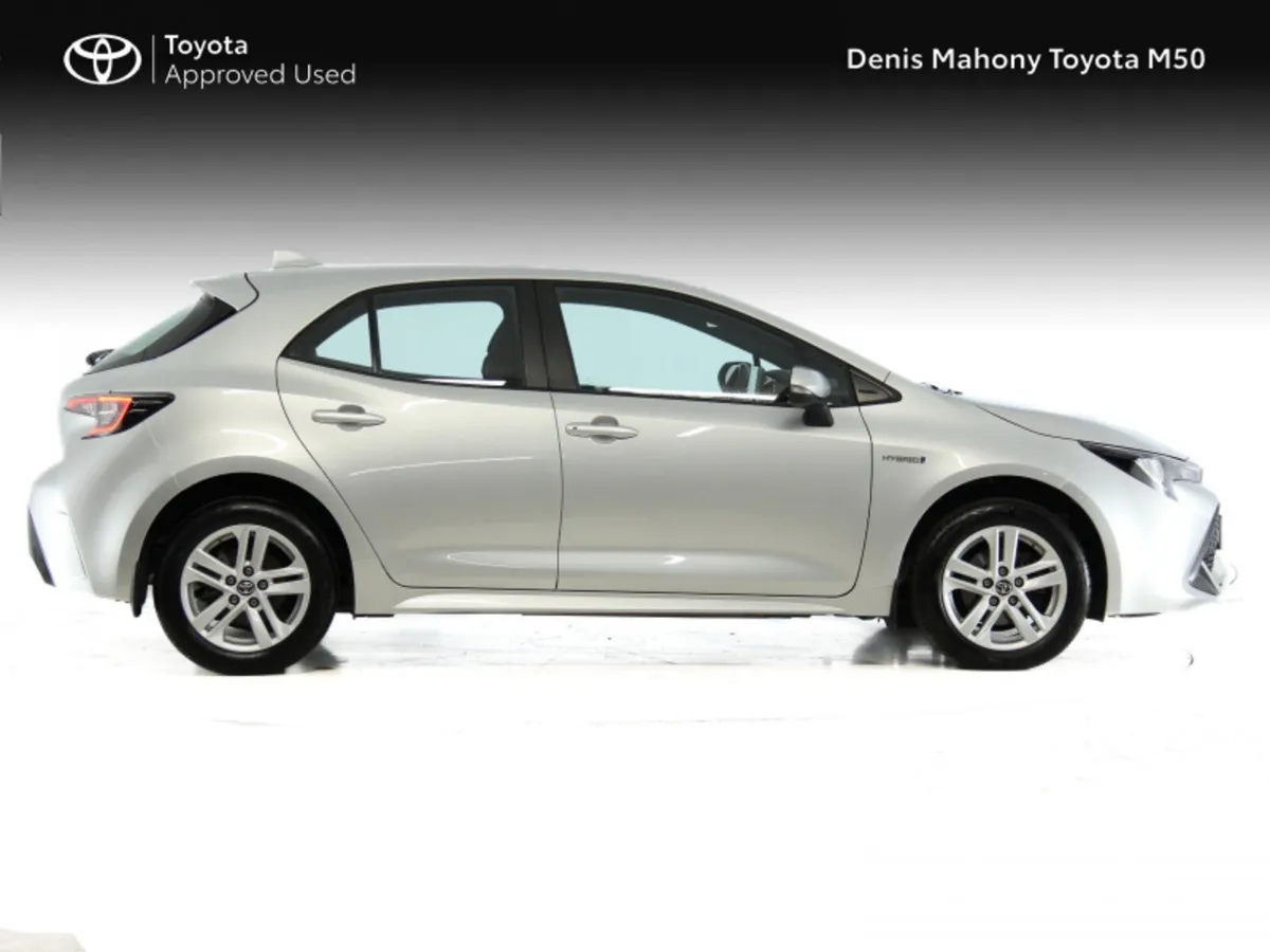 Toyota Corolla Hybrid Luna Hatchback Auto - Image 3