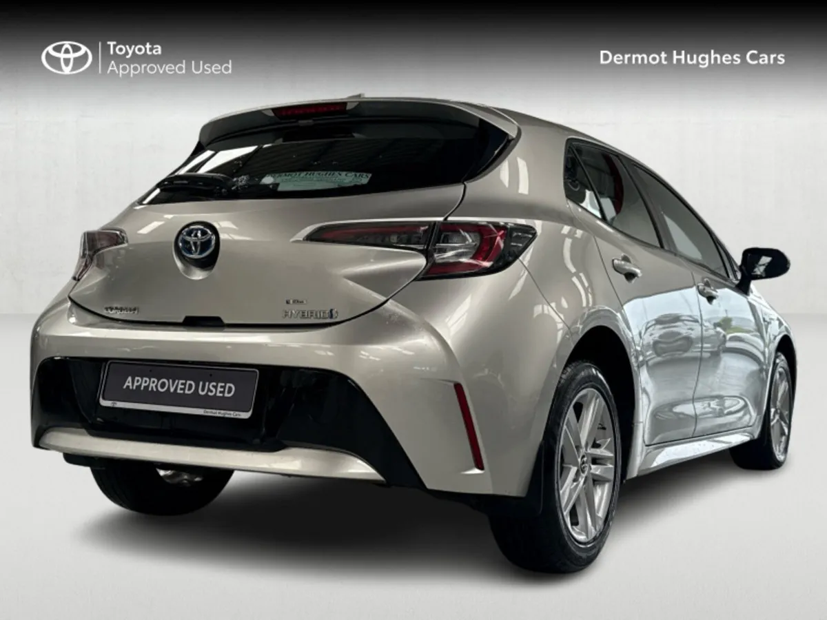 Toyota Corolla LUNA H/B 4DR AUTO HYBRID - Image 2