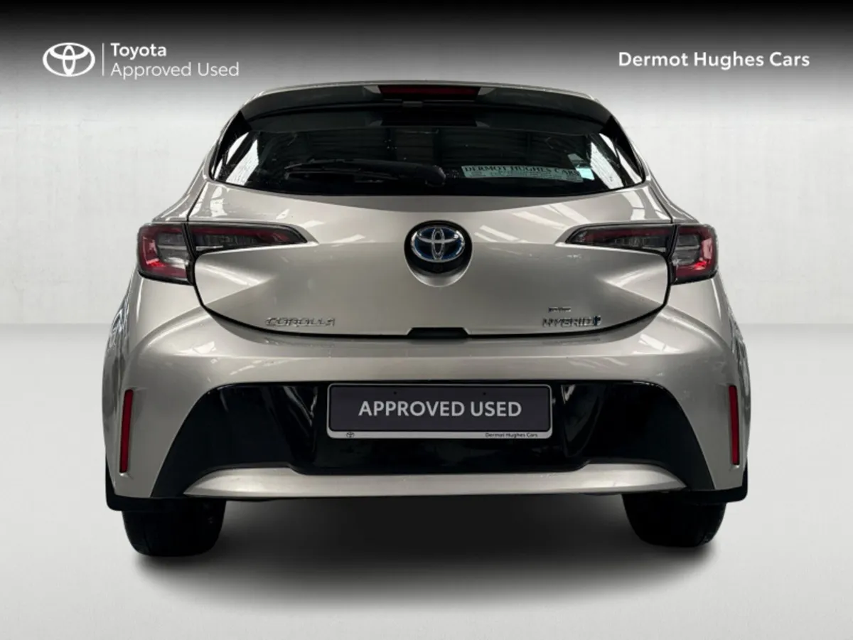 Toyota Corolla LUNA H/B 4DR AUTO HYBRID - Image 4