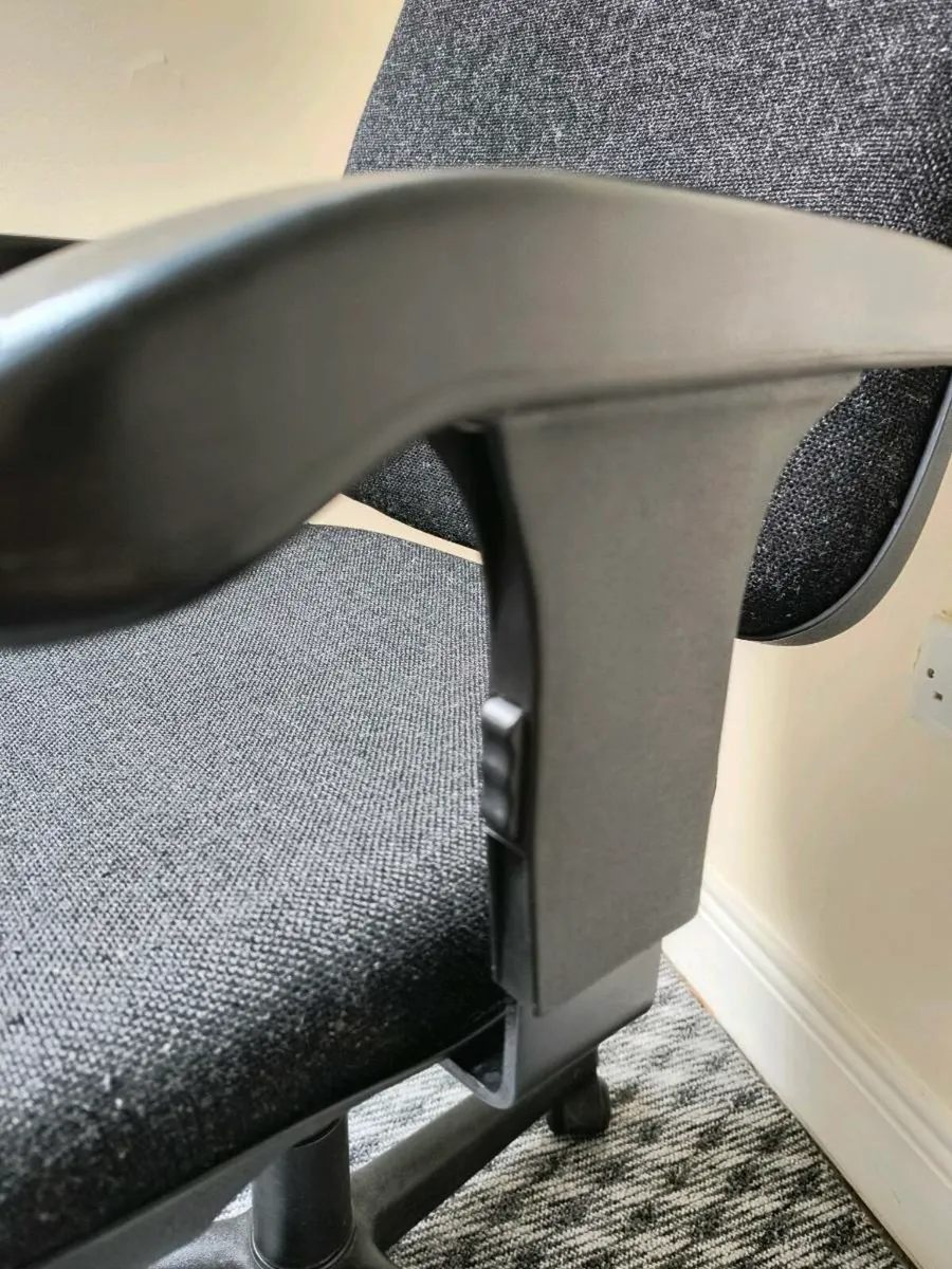Office Chair, Adjustable, Used in Good Condition - Image 2