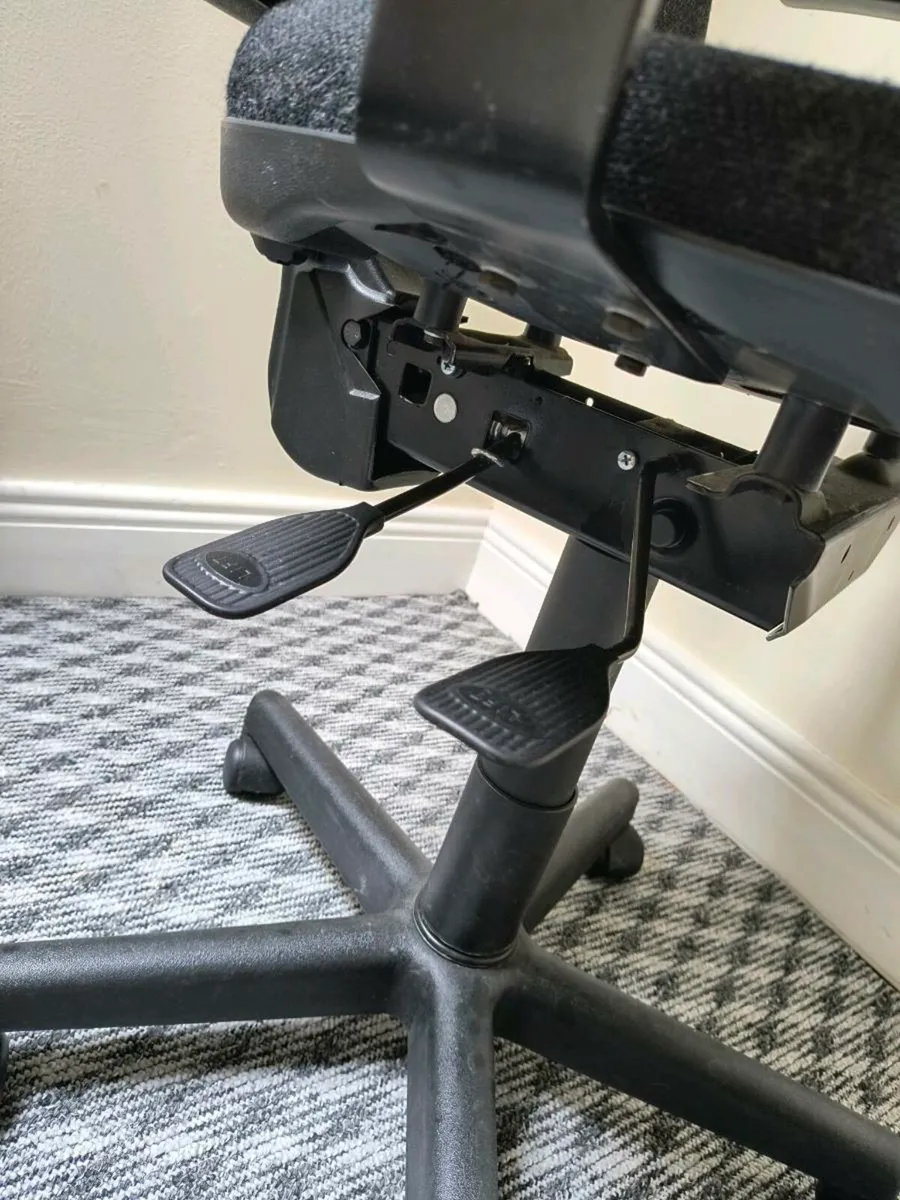 Office Chair, Adjustable, Used in Good Condition - Image 3