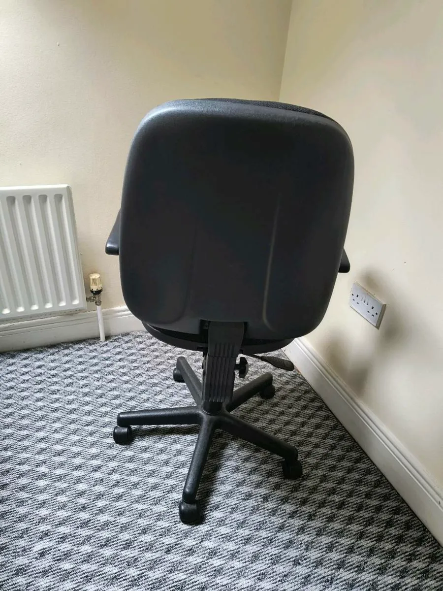 Office Chair, Adjustable, Used in Good Condition - Image 4