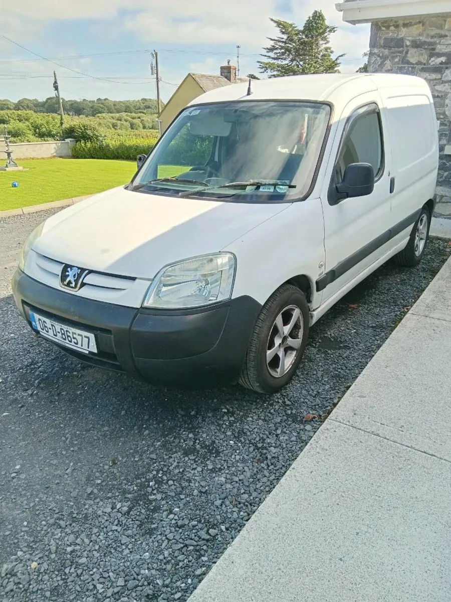 Van - Image 1