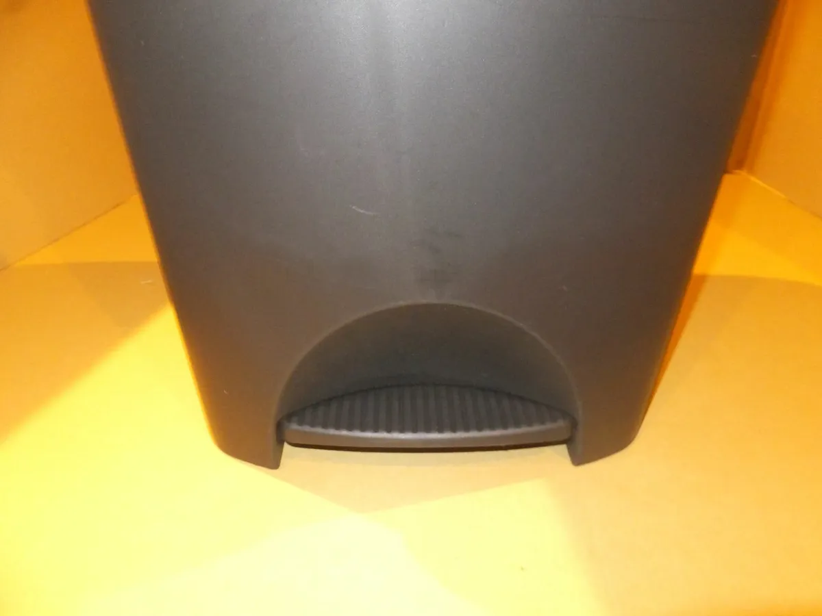 Waste Bin - Image 4