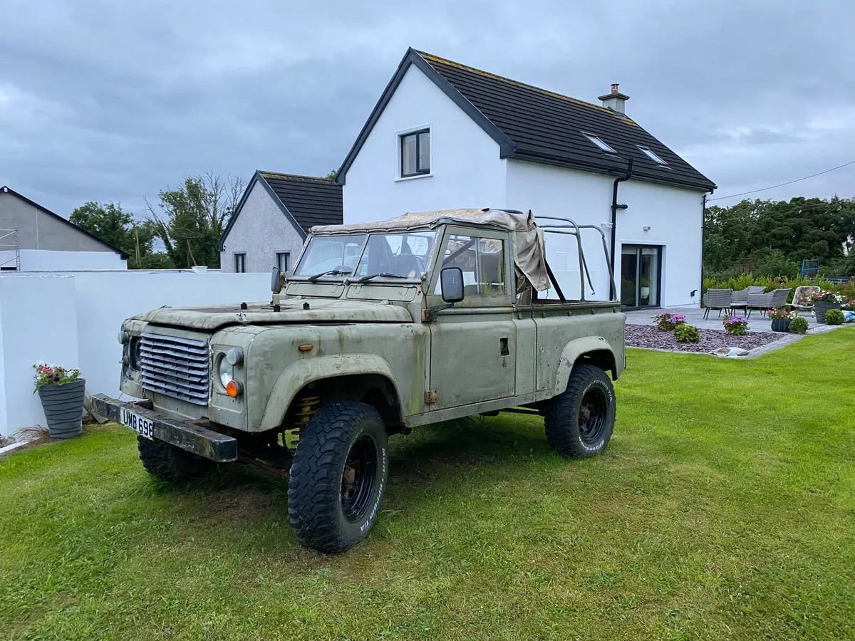 Landrover defender - Image 1
