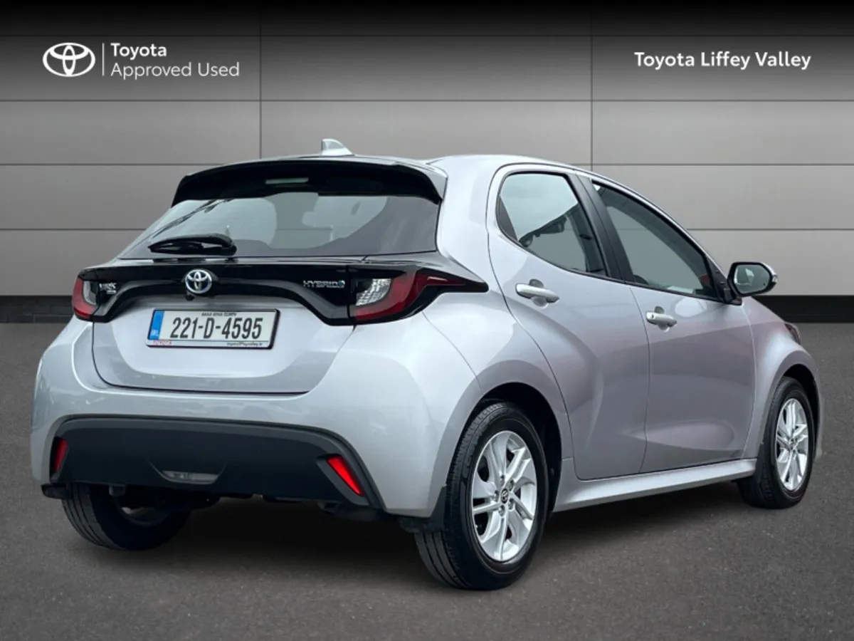 Toyota Yaris YARIS LUNA AUTO - Image 2