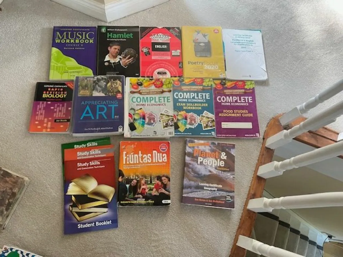 Books - Image 4