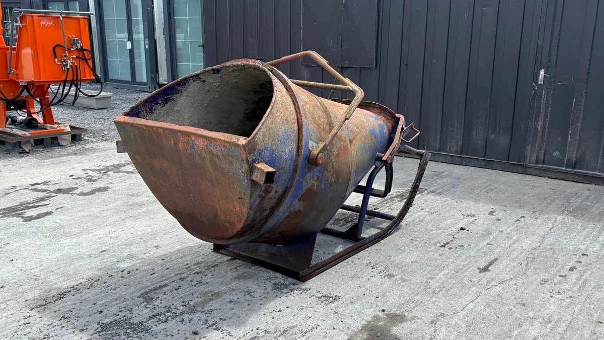 Concrete Skip - Image 3