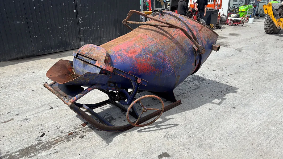 Concrete Skip - Image 4