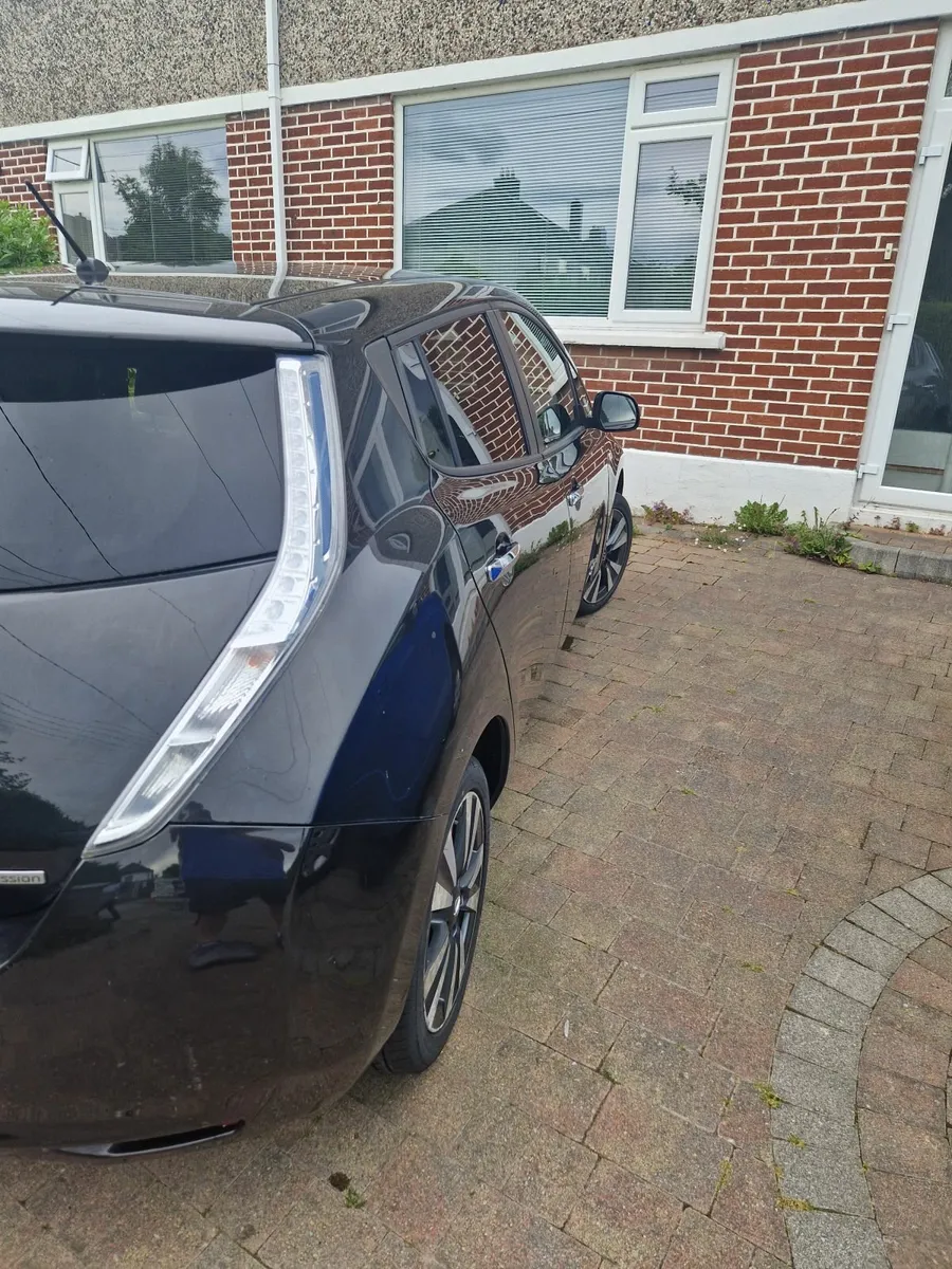Nissan Leaf 2015 - Image 1