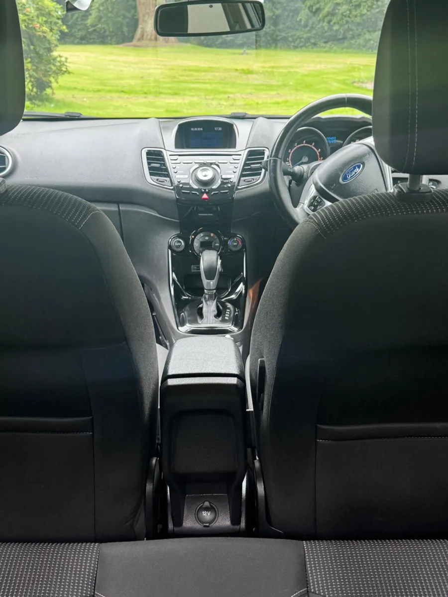 Ford Fiesta 2015 - Image 4