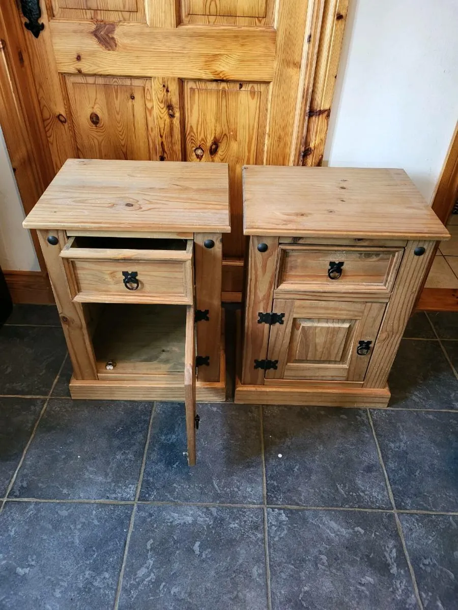 Coffee Table and bedside lockers - Image 3