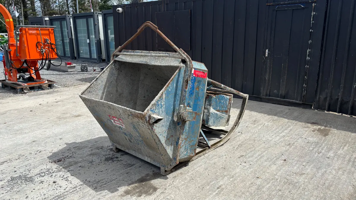 Concrete skip - Image 3