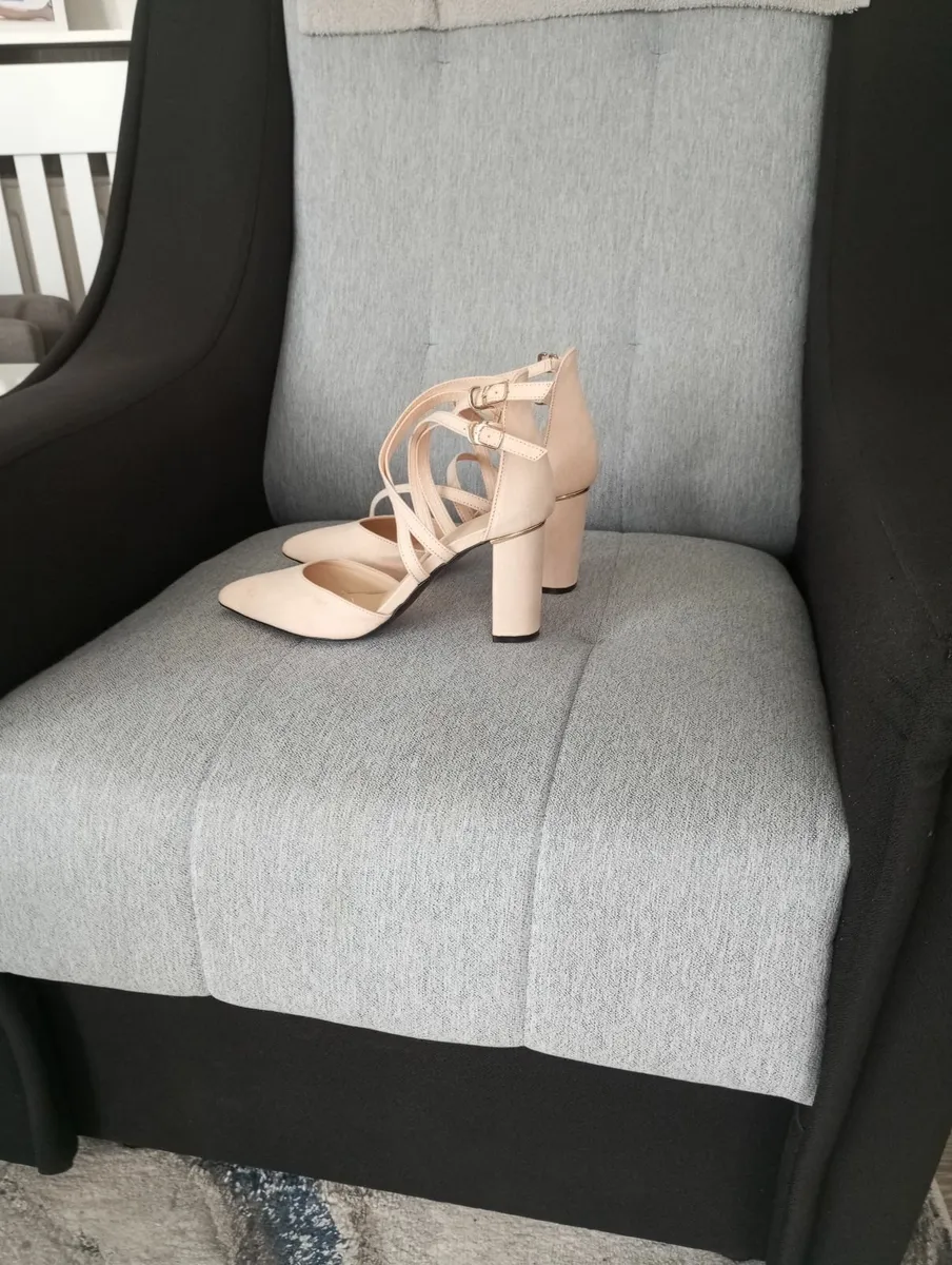 women's shoes - Image 2