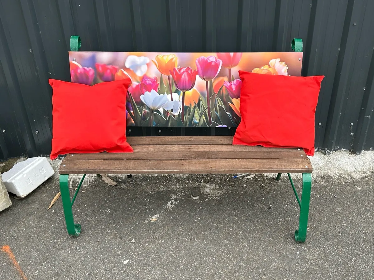 Cast iron garden bench - Image 1