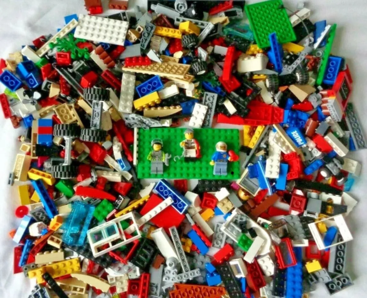 LEGO 1kg Bundle mixed Bricks Parts Pieces preowned - Image 3