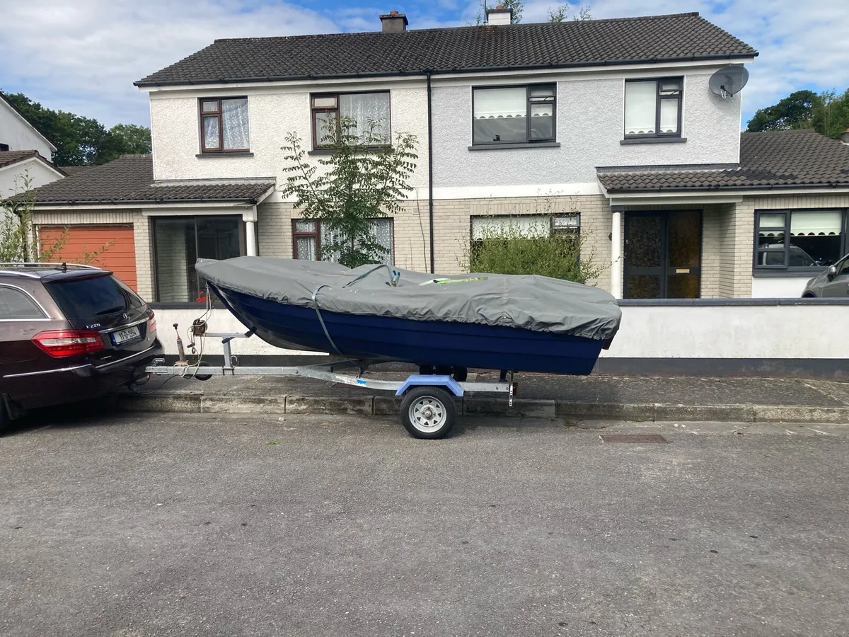 Excellent boat with outboard - Image 1