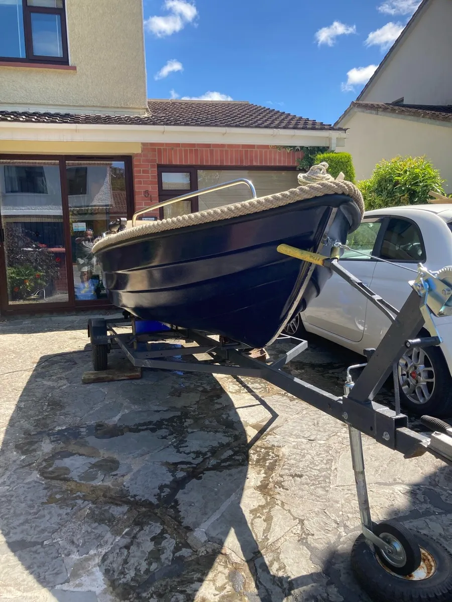 Excellent boat with outboard - Image 4
