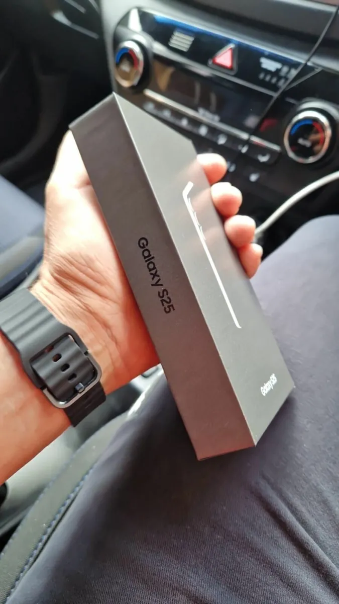 Mobile phone - Image 1