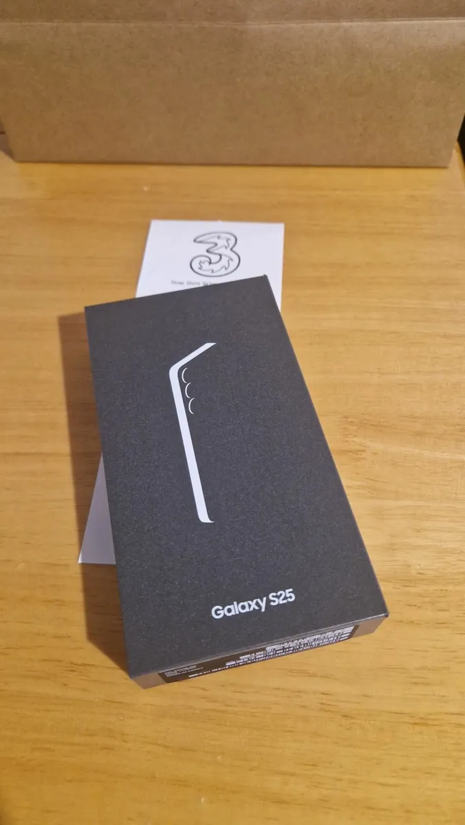 Mobile phone - Image 3