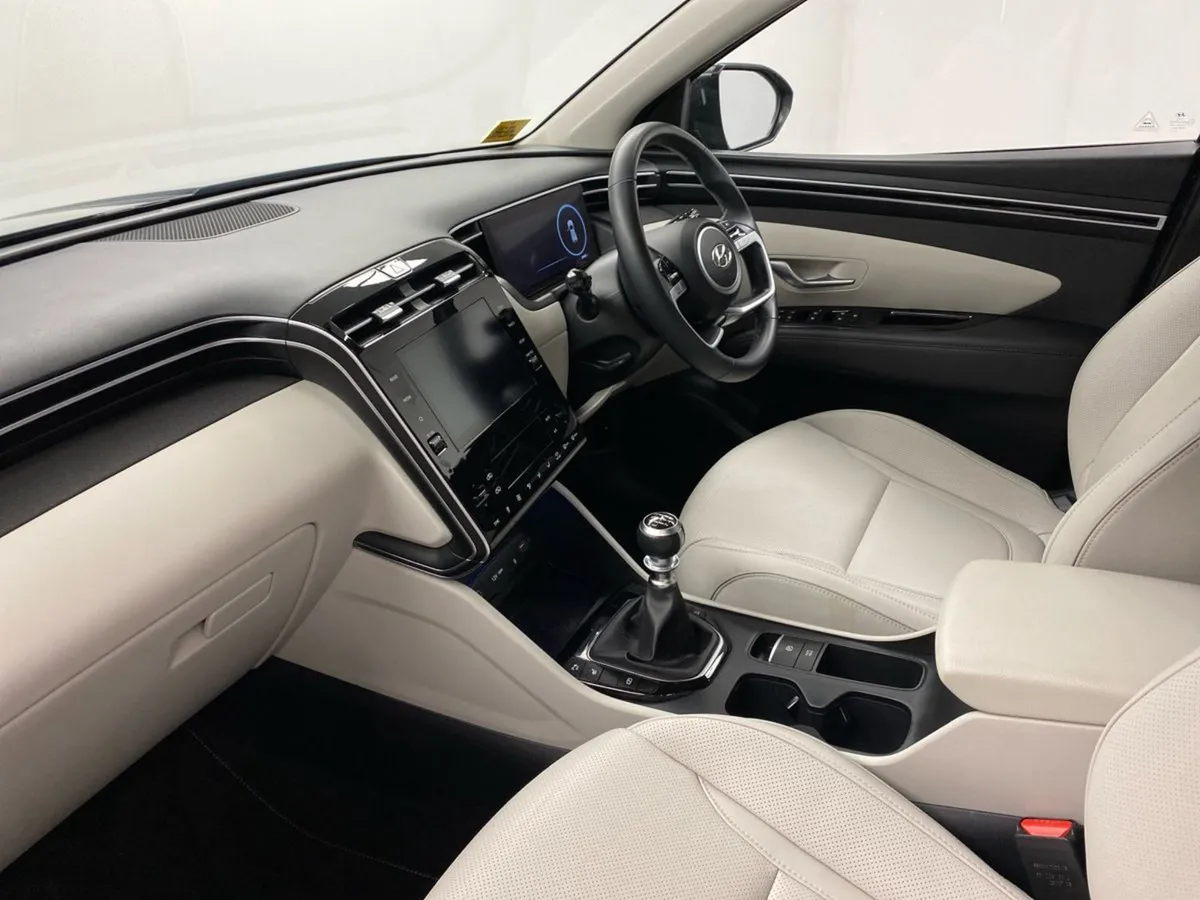 Hyundai Tucson 2WD Executive - Image 3