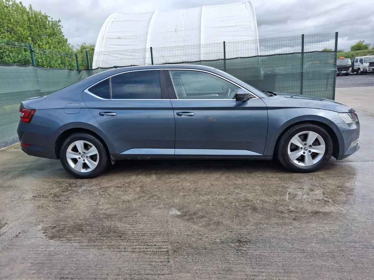 2016 Skoda Superb  2.0 Tdi    150bhp - Image 2