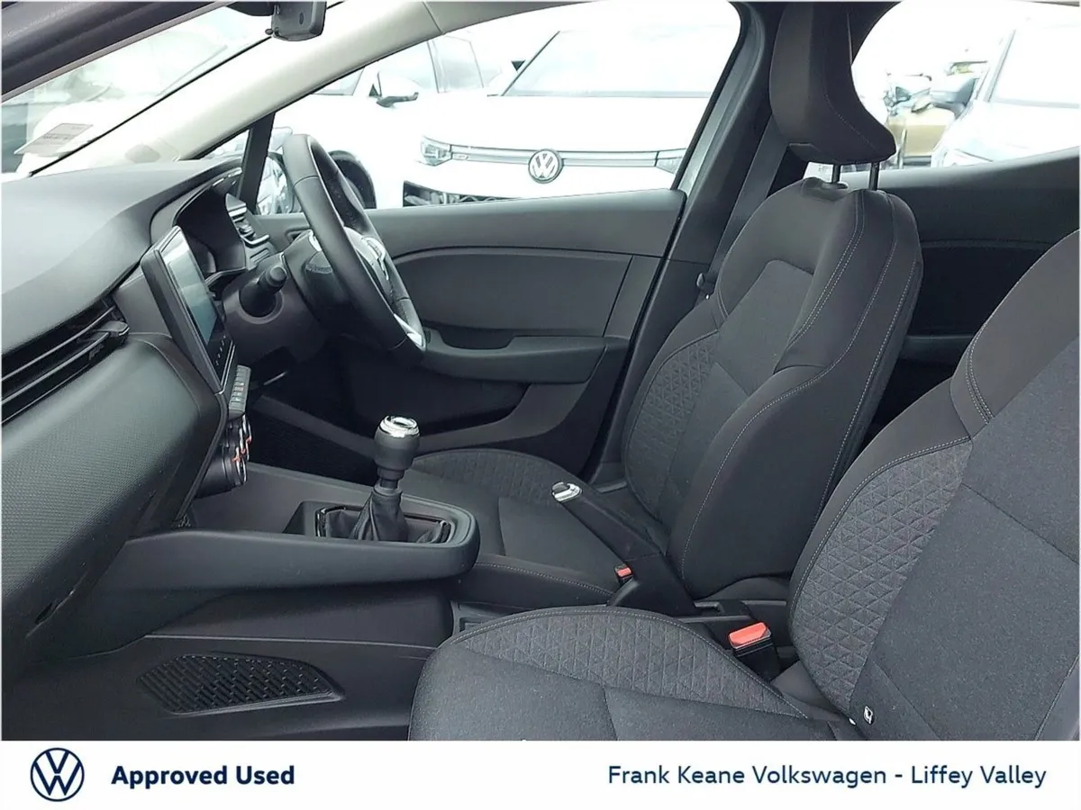 Renault Clio Equilibre TCE 90 5DR  now IN Stock - Image 4