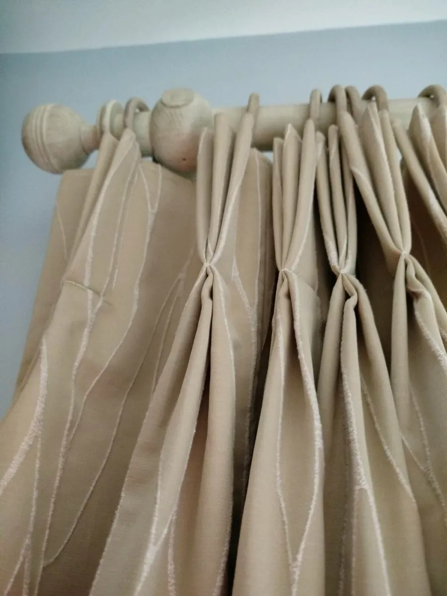 Pinch pleat curtains - Image 2