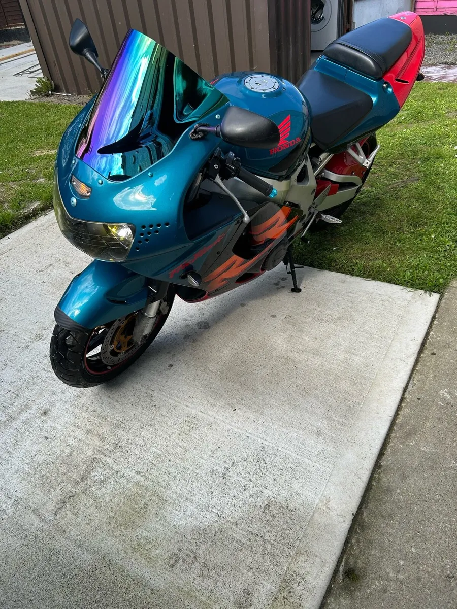 Fire blade 900 - Image 2