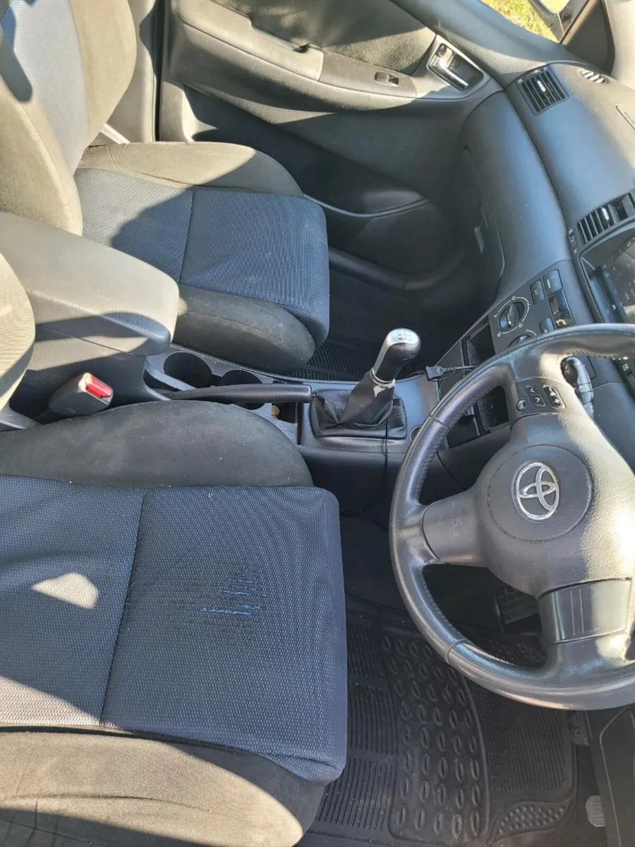 Car - Image 3