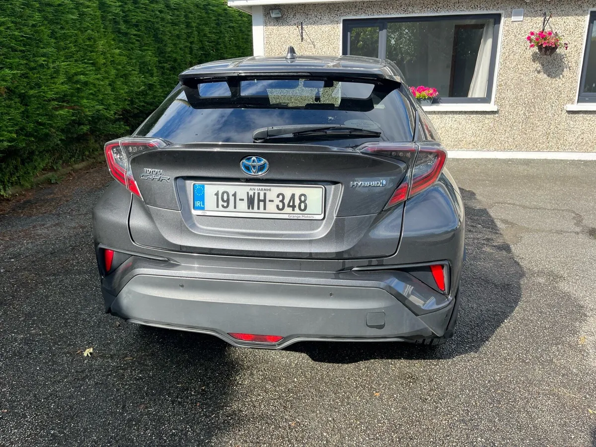 Toyota CHR hybrid Sol - Image 1