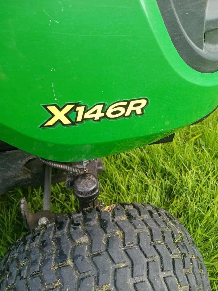 John Deere ride on lawn mower - Image 3