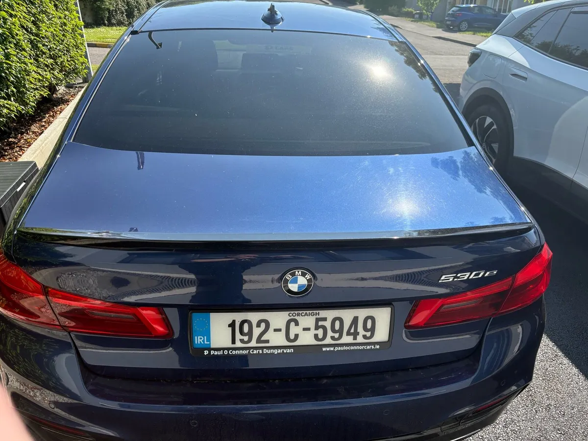 BMW 5-Series 2019 M-SPORT AUTO Plug-In Hybrid - Image 4