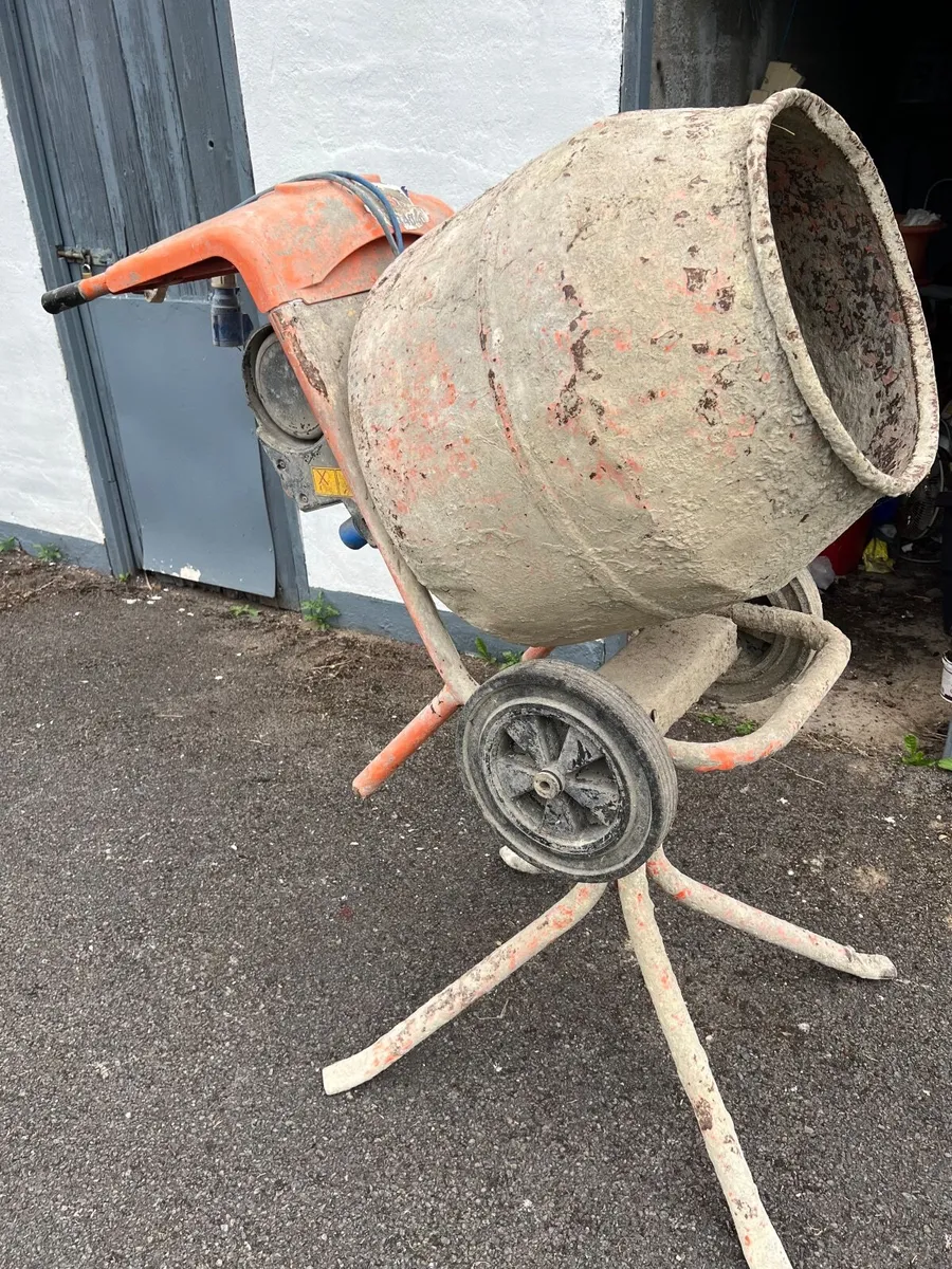 CEMENT MIXER - Image 1