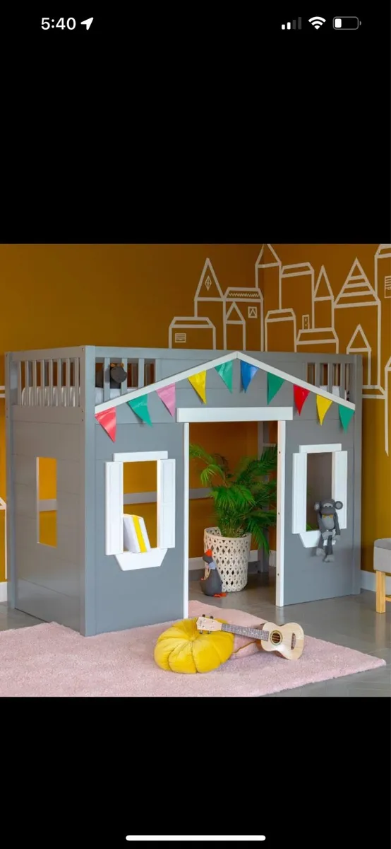 Kids playhouse bunk bed - Image 1