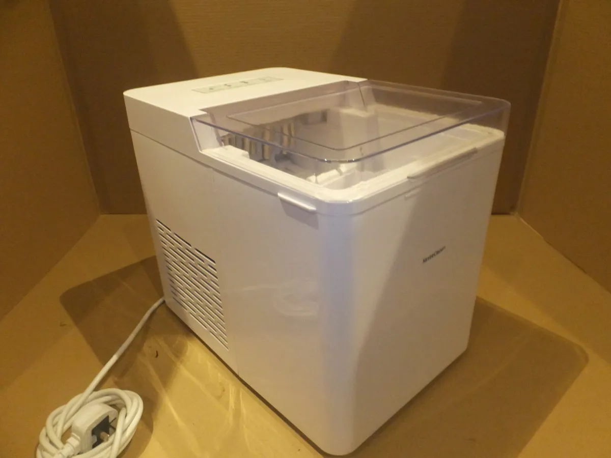 ice cube machine - Image 1