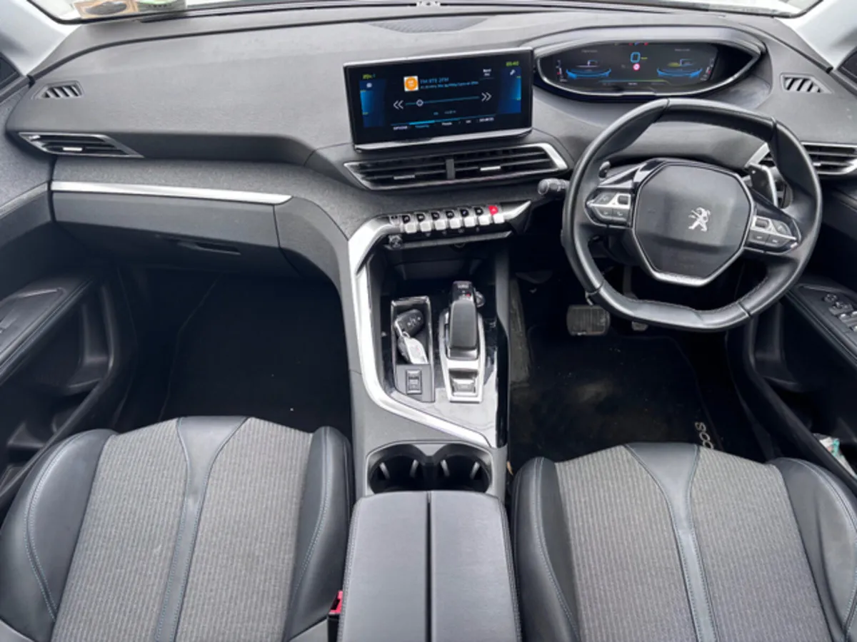 PEUGEOT 3008 ALLURE 1.6 PHEV 225BHP HYBRID AUTOMAT - Image 2