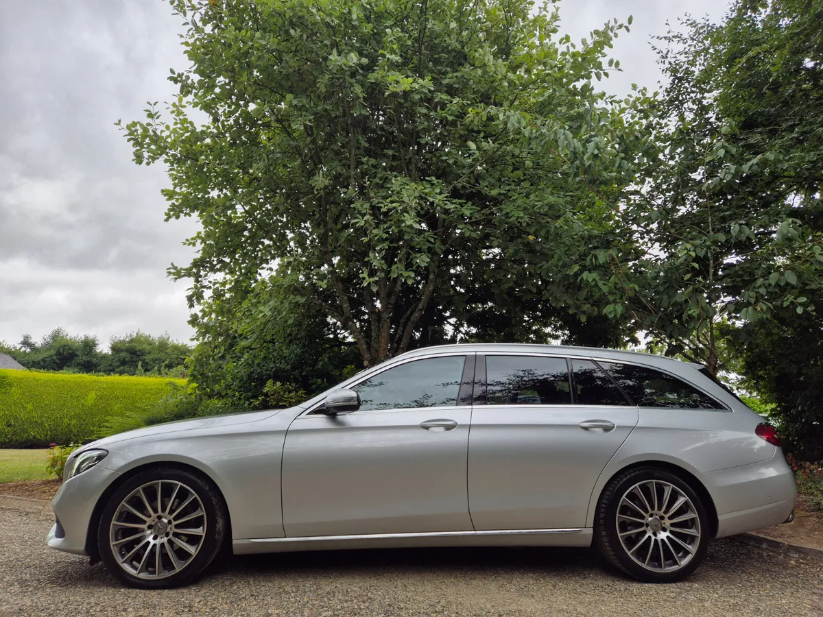 172'MERCEDES E220 CDI - ESTATE - Image 3