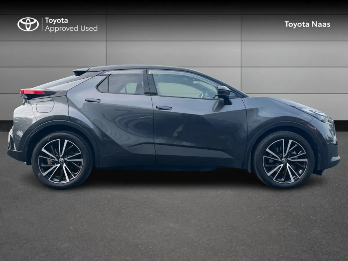 Toyota C-HR C-HR PHEV SOL - Image 3