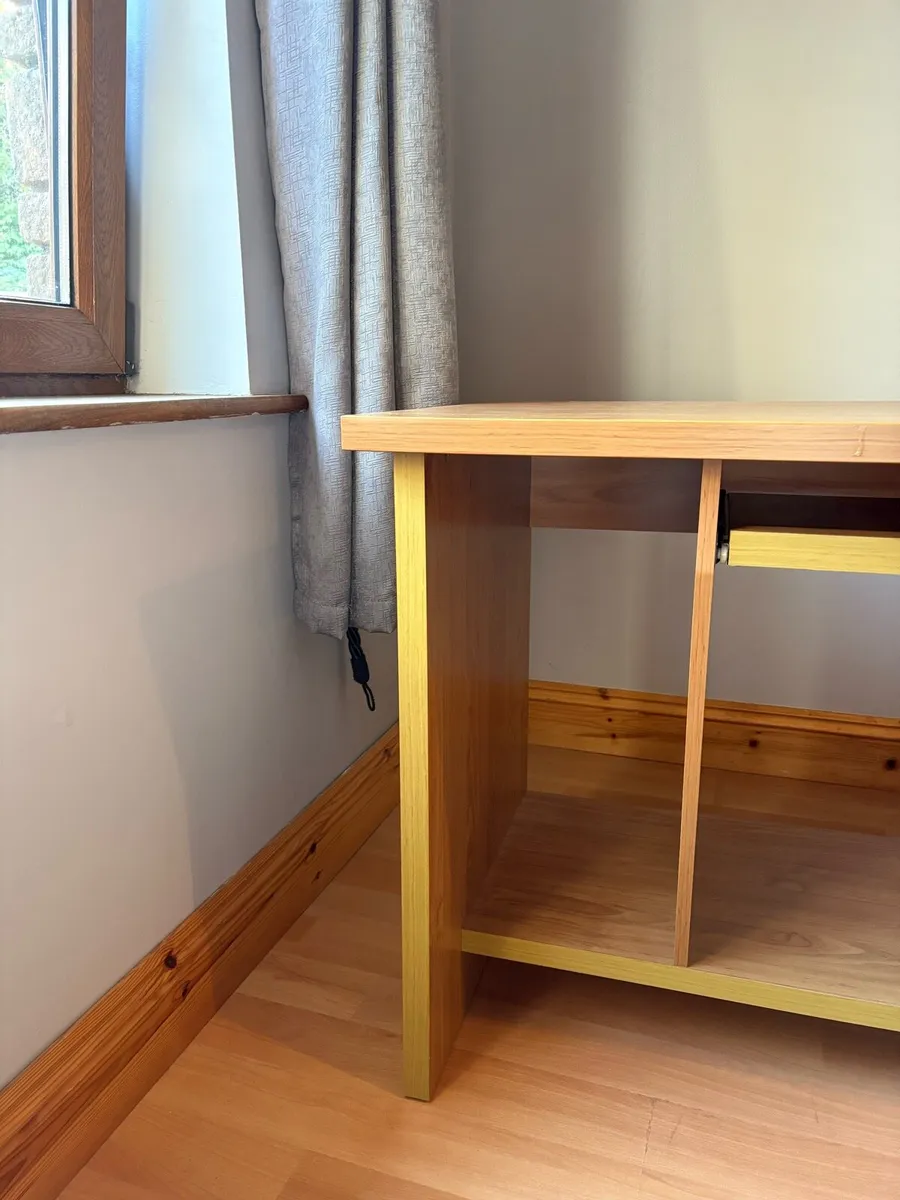 Office Desk - Image 4